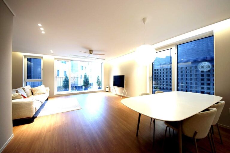 층간소음 탈출! 경기광주신축빌라 매매 신현동, 한 집이 2층을 통째로 쓰는 마당 있는 타운하우스